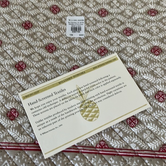 Williams Sonoma Marseille Khaki Table Runner - Picture 2 of 2